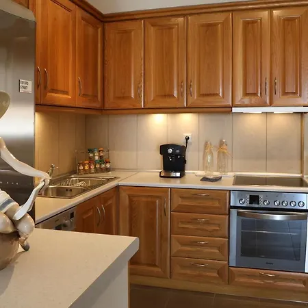 Apartment In Aegina